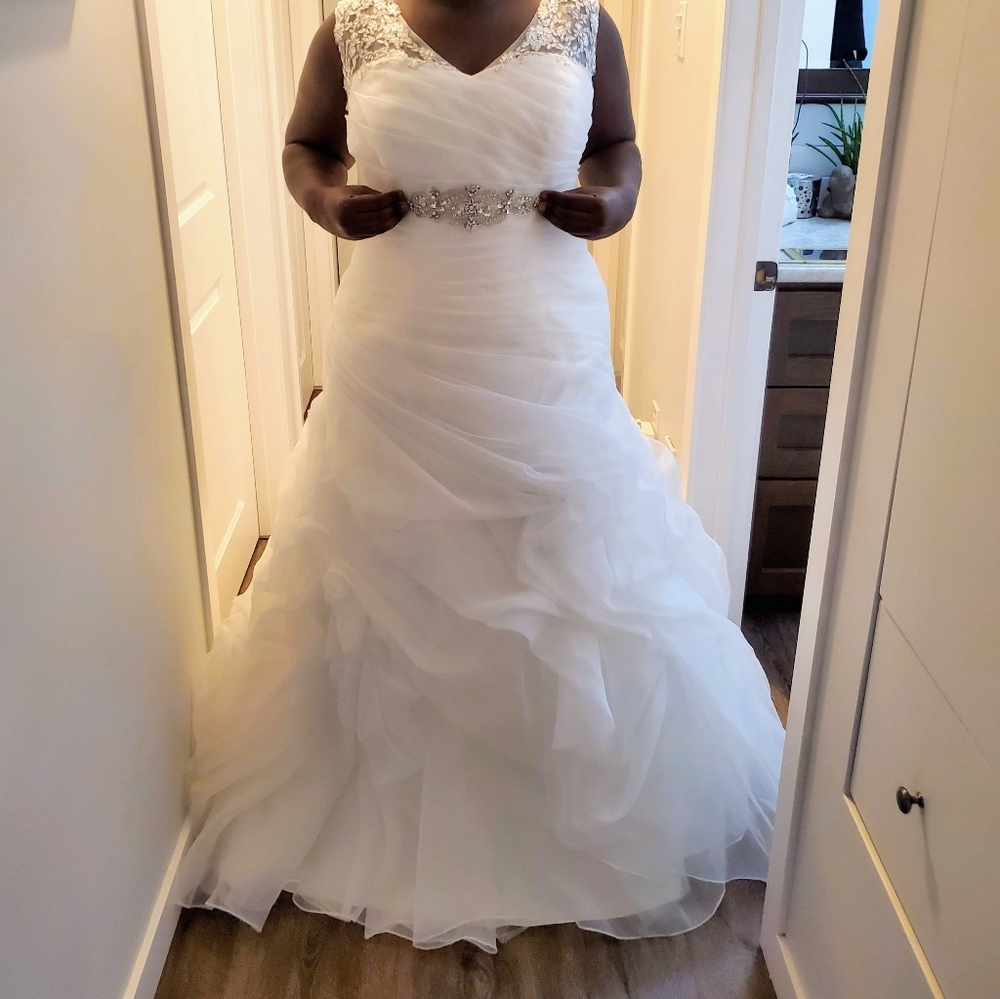 Wedding dress